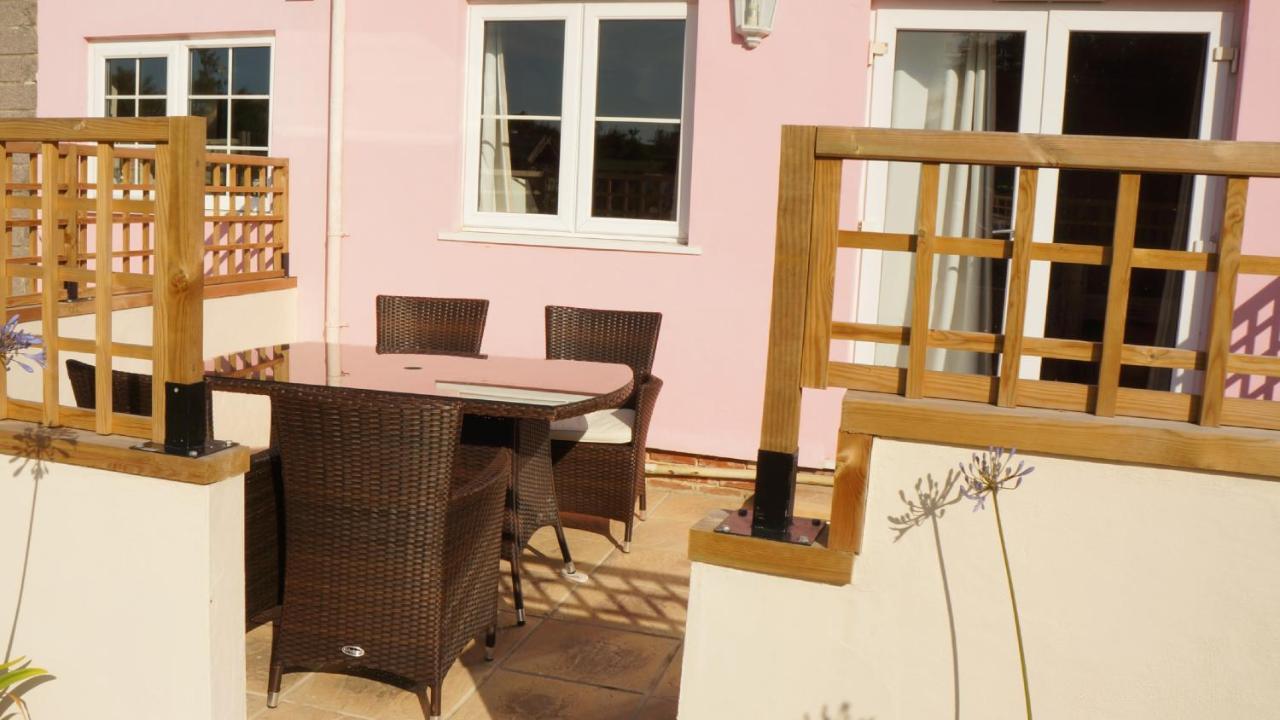 Ellingham Self-Catering Cottages Saint Peter Port 외부 사진