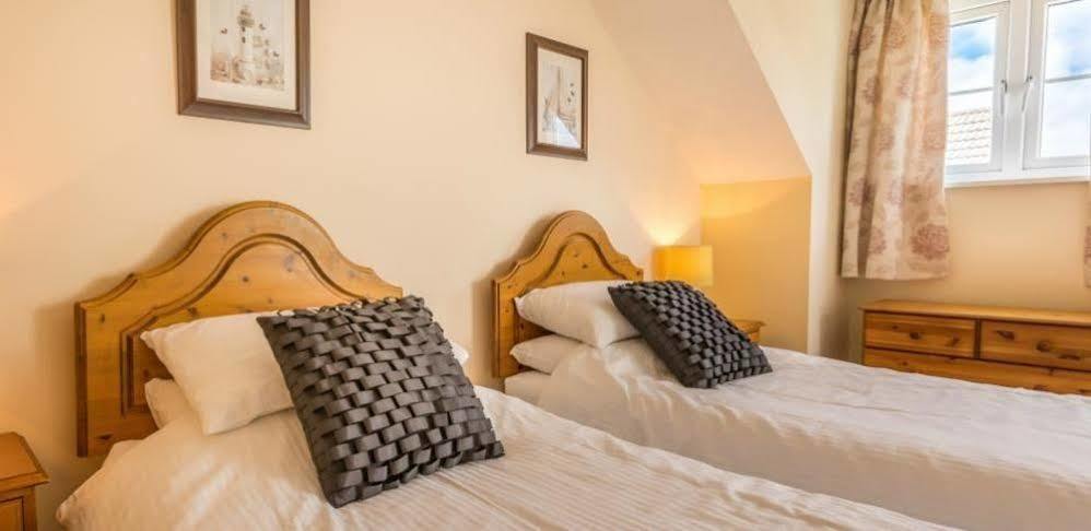 Ellingham Self-Catering Cottages Saint Peter Port 외부 사진