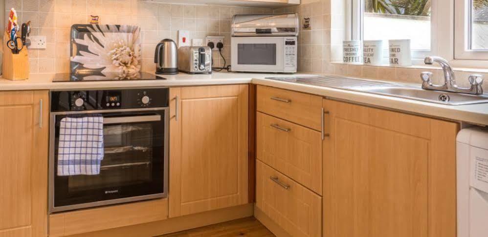 Ellingham Self-Catering Cottages Saint Peter Port 외부 사진